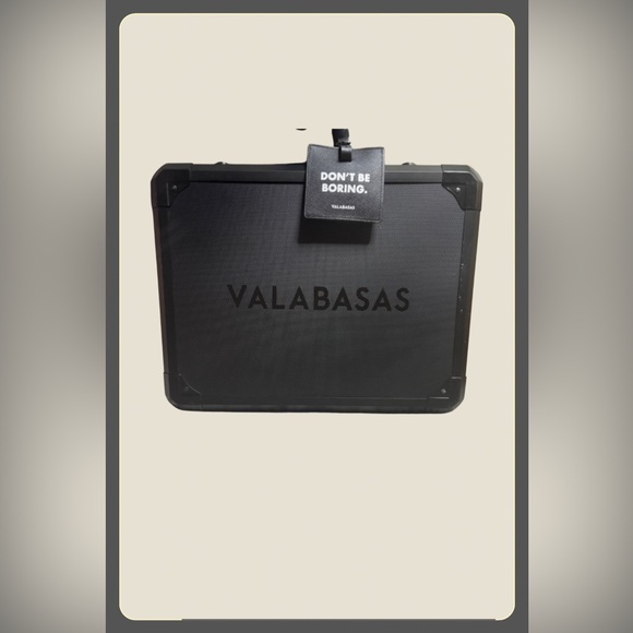 Valabasas 400L Vision Noir Lux      (Limited Series) - Picture 8 of 8